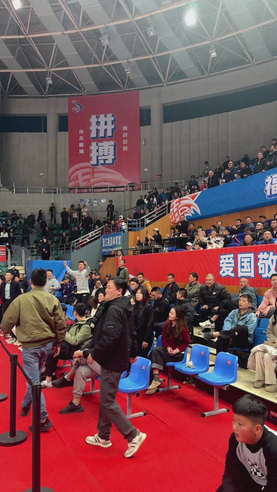 爱游戏入口-福建男篮近期连败，球队面临困境